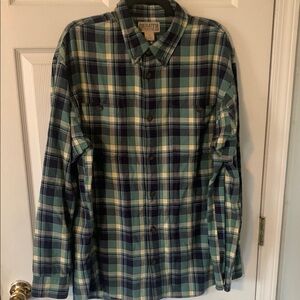 Duluth Trading Co Blue and Green Casual Button Down Shirt NWOT